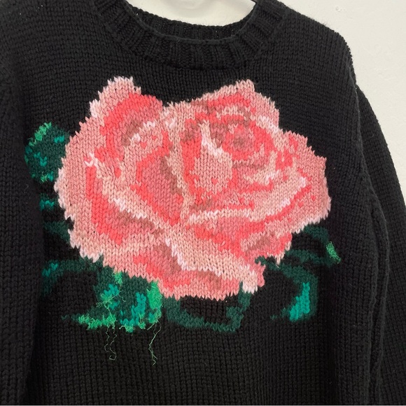 Vintage- black hand knit pink rose sweater- s/m - Picture 11 of 15